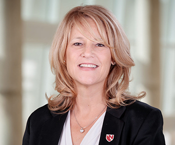 Barbara Brey headshot